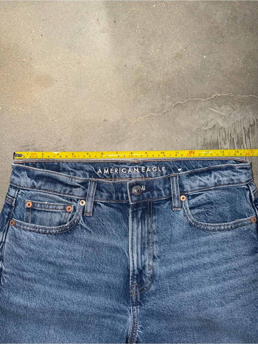 American Eagle Outfitters barrel Jeans - Picture 2 of 5